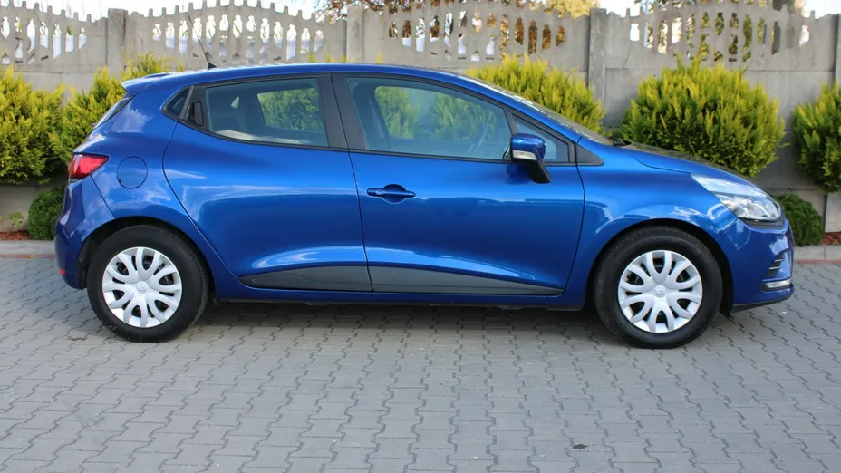 RENAULT Clio -