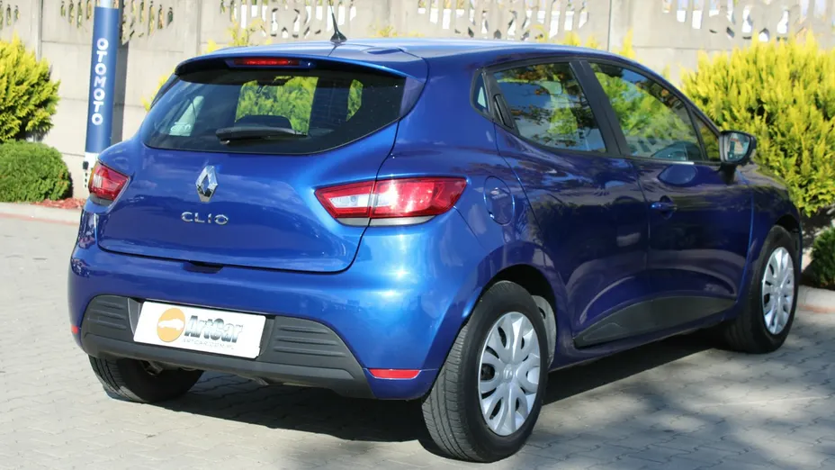 RENAULT Clio -