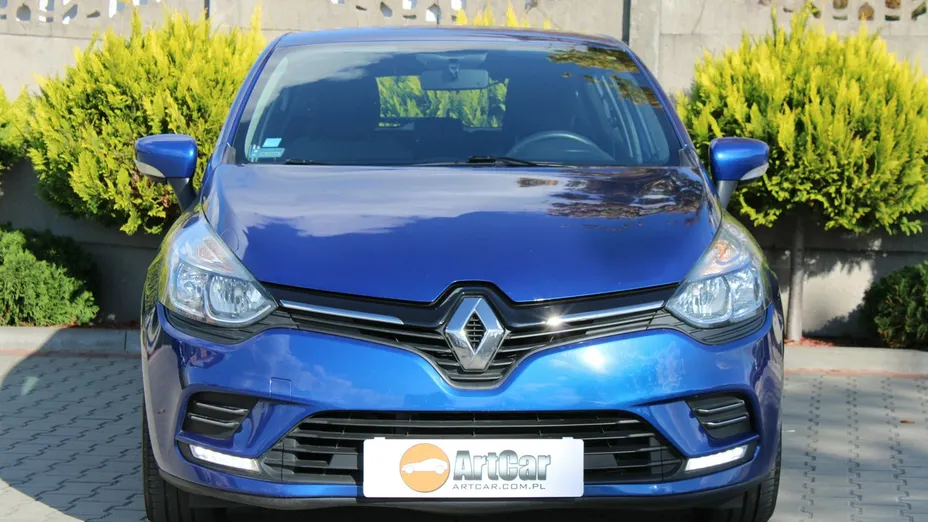 RENAULT Clio -