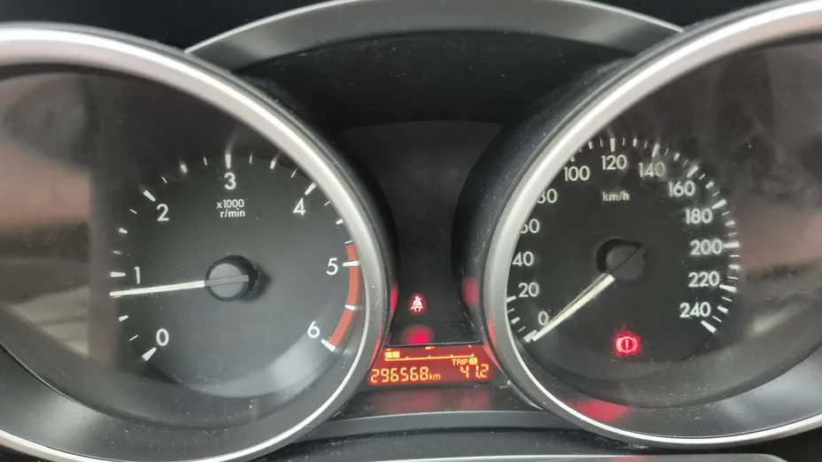 MAZDA 5 -