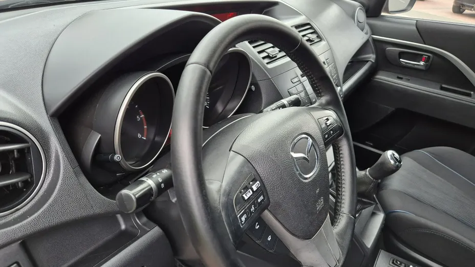 MAZDA 5 -
