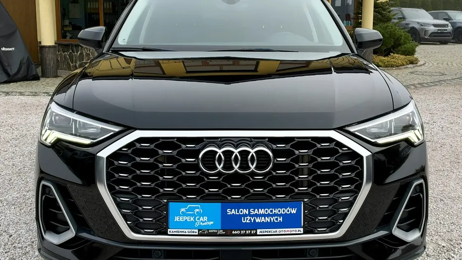 AUDI Q3 Sportback -