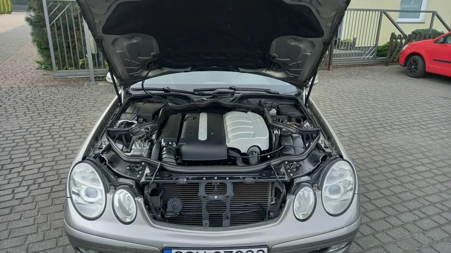 MERCEDES-BENZ E Klasa -