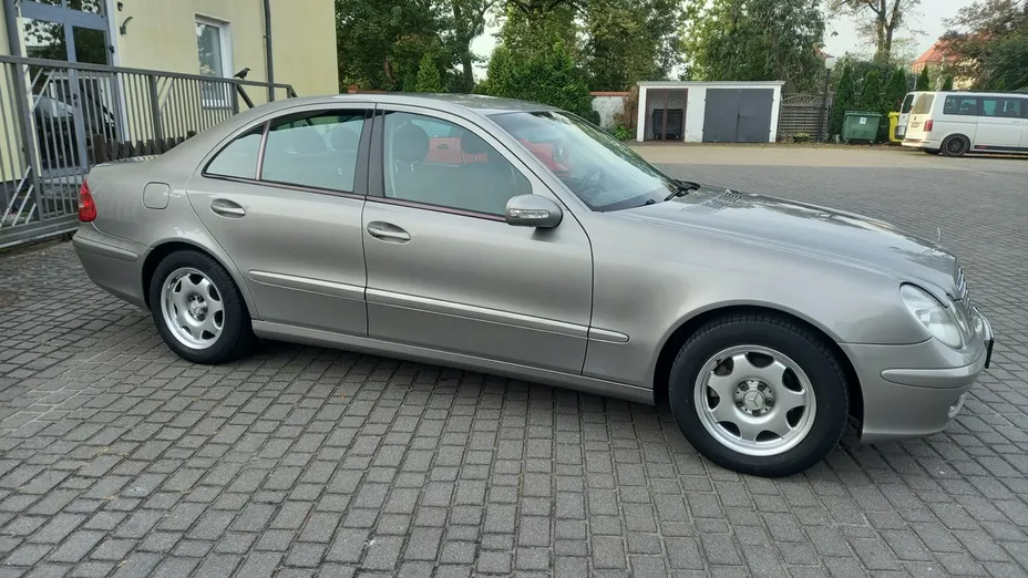 MERCEDES-BENZ E Klasa -