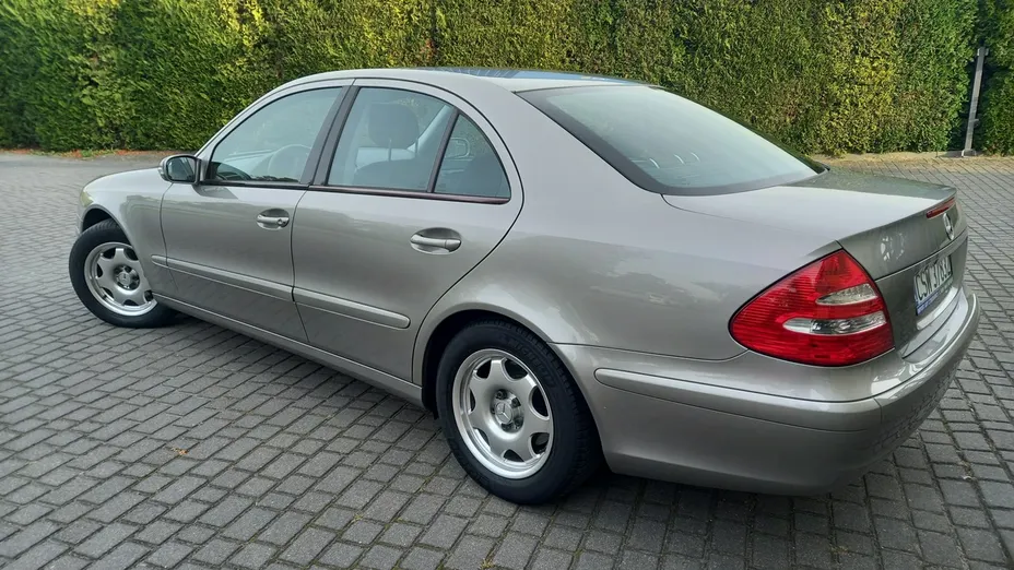 MERCEDES-BENZ E Klasa -