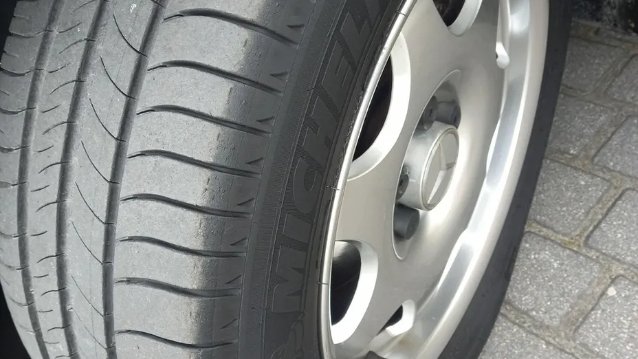 MERCEDES-BENZ E Klasa -