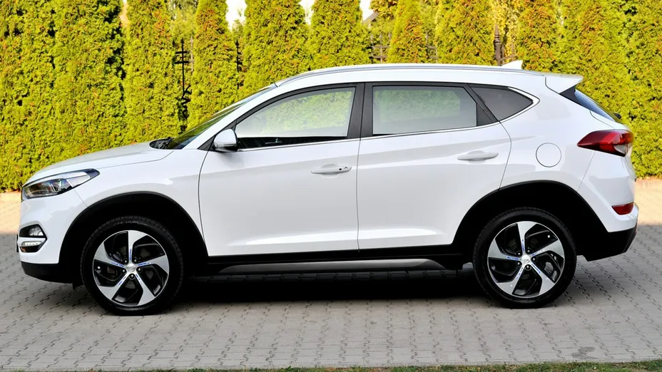 HYUNDAI Tucson -