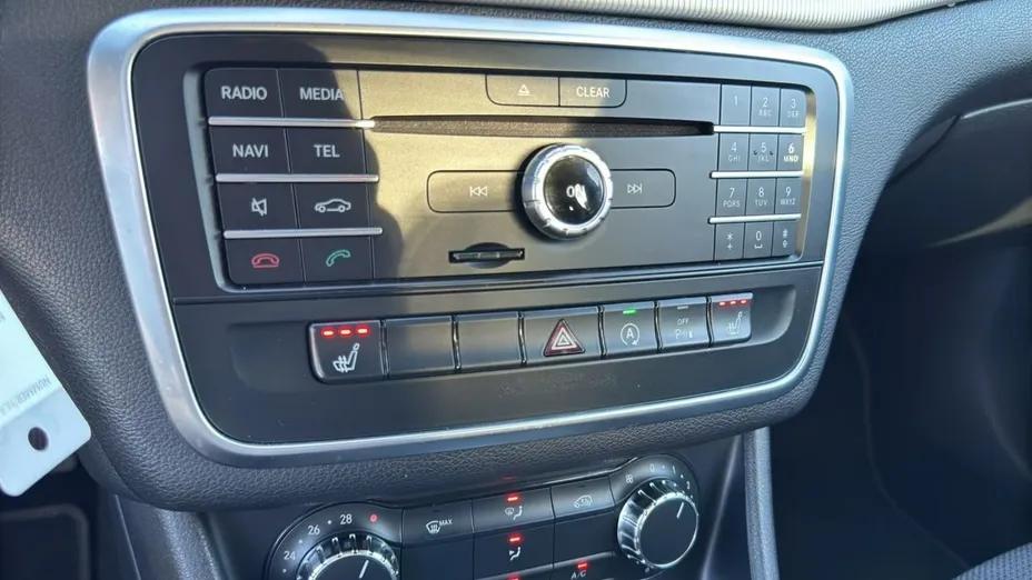 MERCEDES-BENZ CLA -