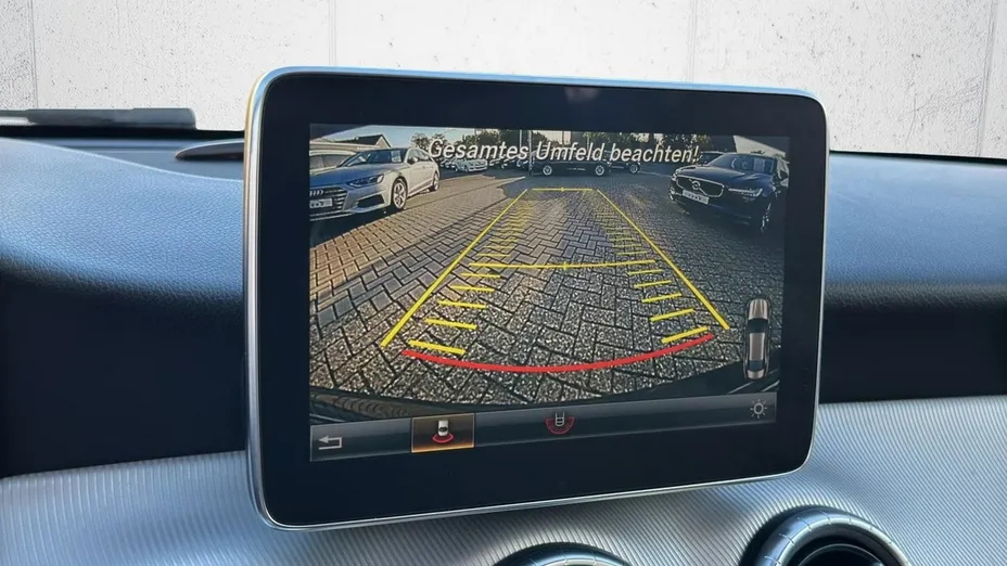 MERCEDES-BENZ CLA -
