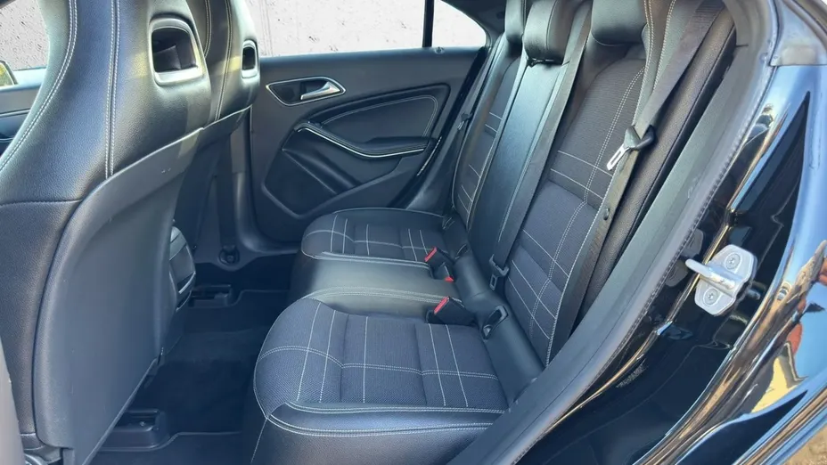 MERCEDES-BENZ CLA -