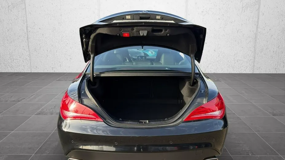 MERCEDES-BENZ CLA -