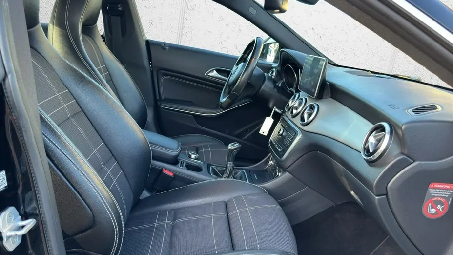 MERCEDES-BENZ CLA -