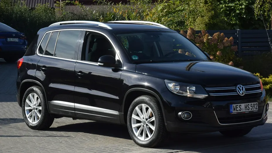 VOLKSWAGEN Tiguan -