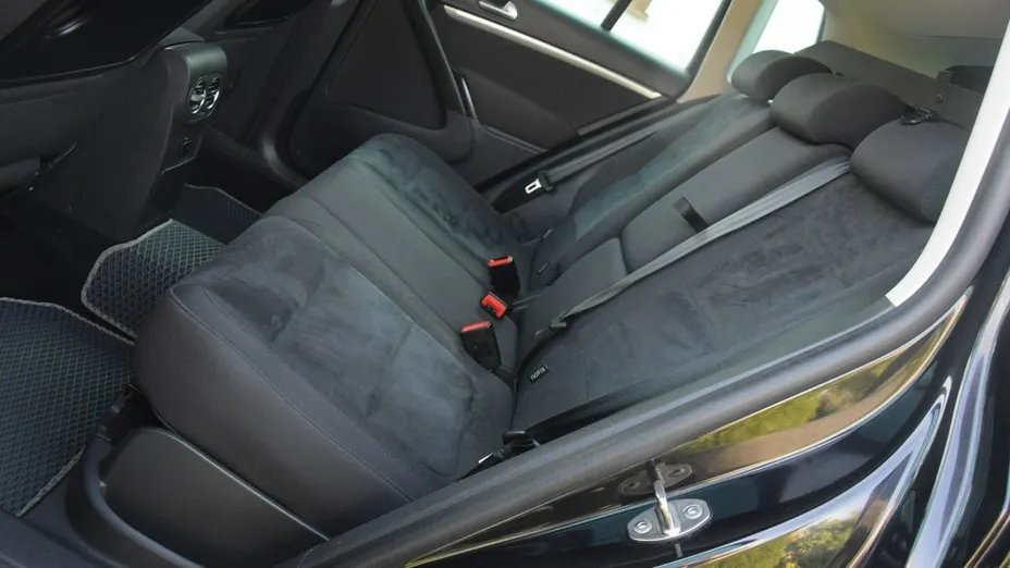 VOLKSWAGEN Tiguan -
