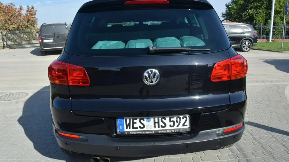VOLKSWAGEN Tiguan -