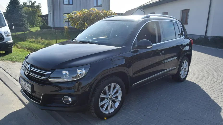 VOLKSWAGEN Tiguan -