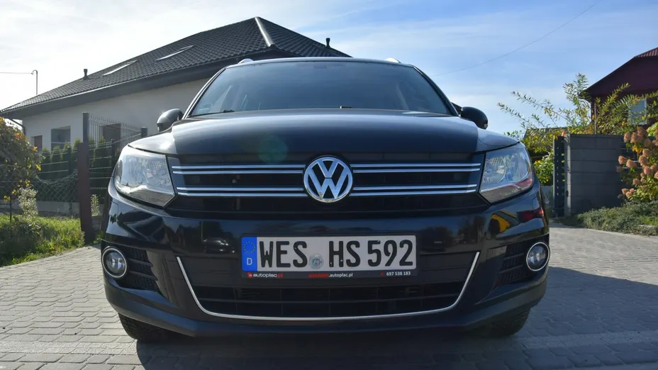 VOLKSWAGEN Tiguan -