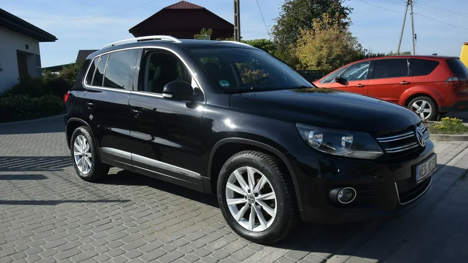 VOLKSWAGEN Tiguan -