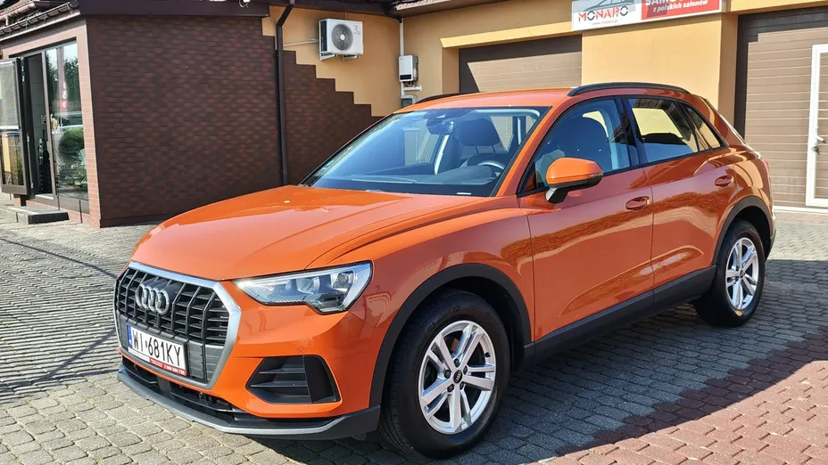 AUDI Q3 -