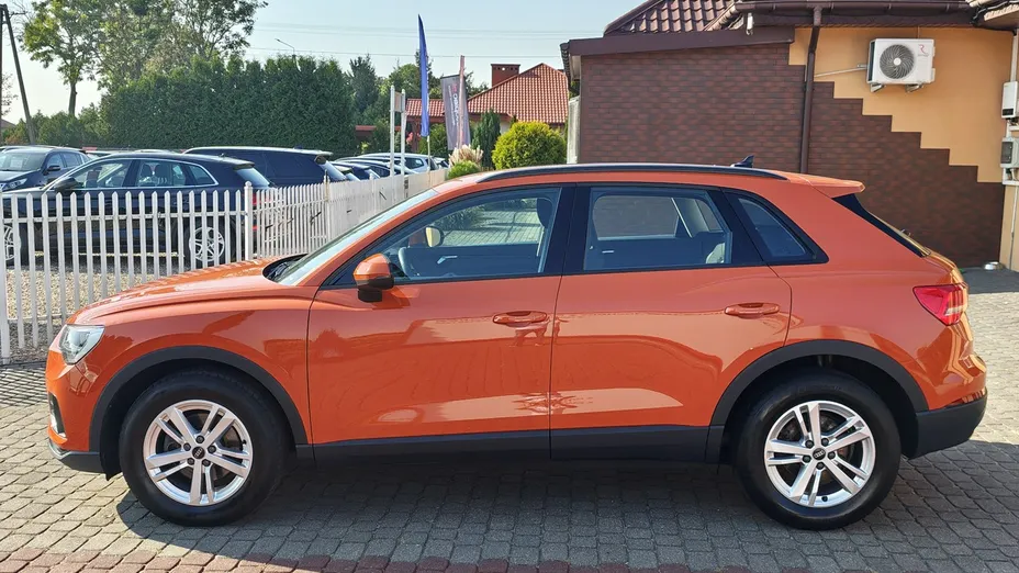 AUDI Q3 -
