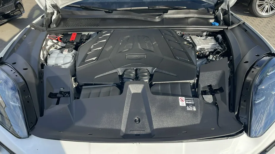 PORSCHE Cayenne -