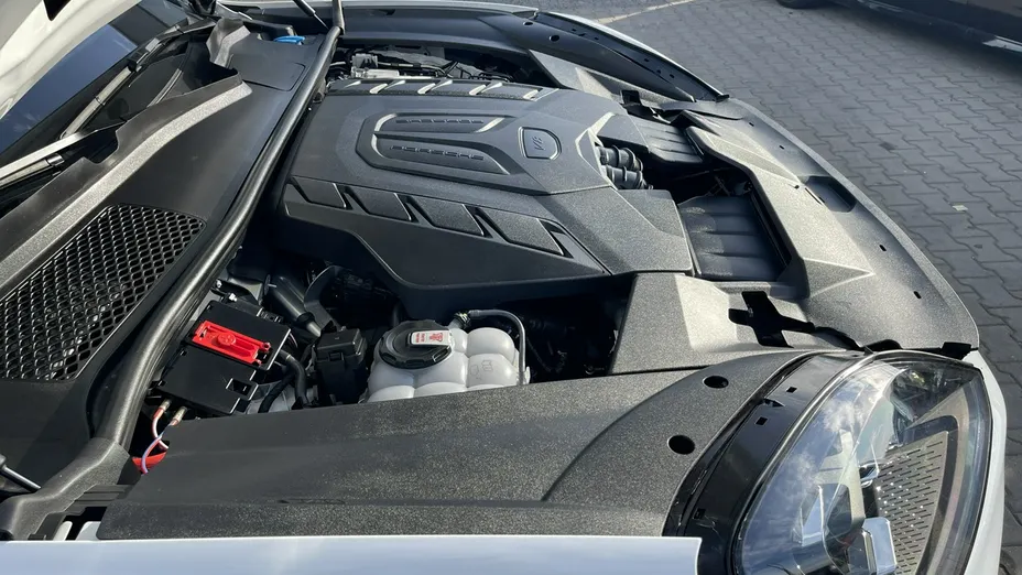PORSCHE Cayenne -