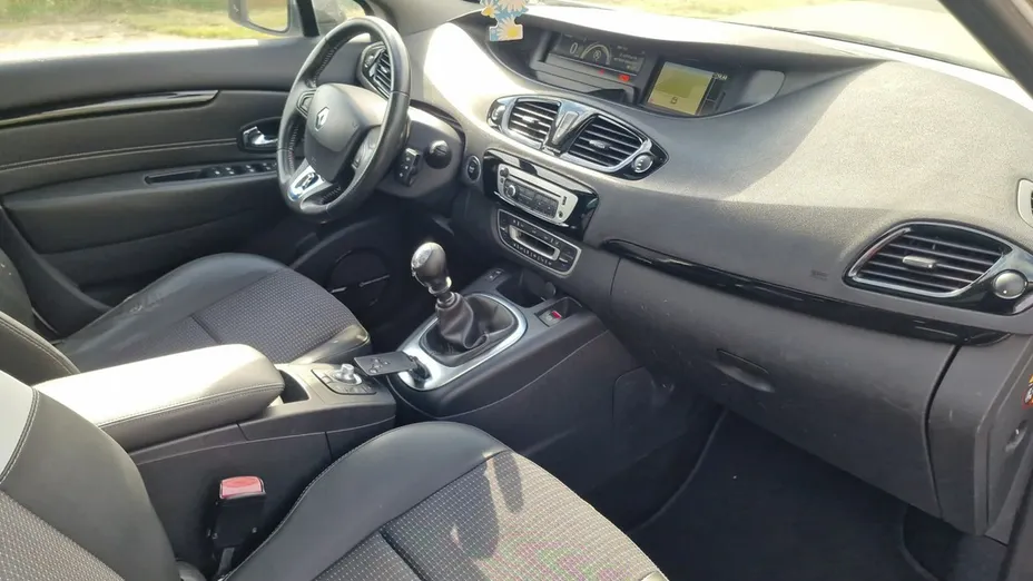 RENAULT Grand Scenic -