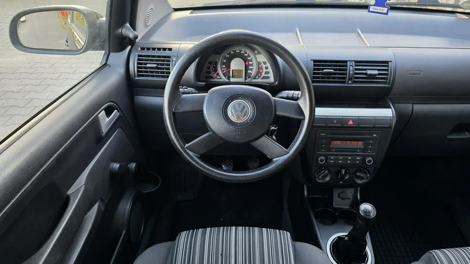 VOLKSWAGEN Fox -