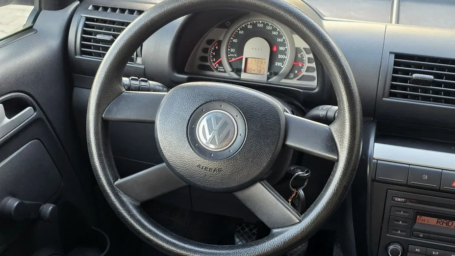 VOLKSWAGEN Fox -