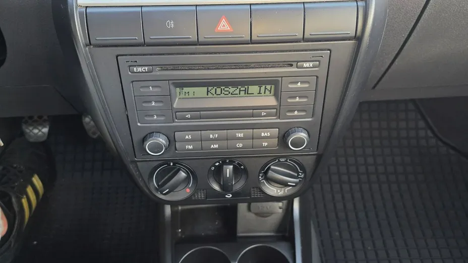 VOLKSWAGEN Fox -