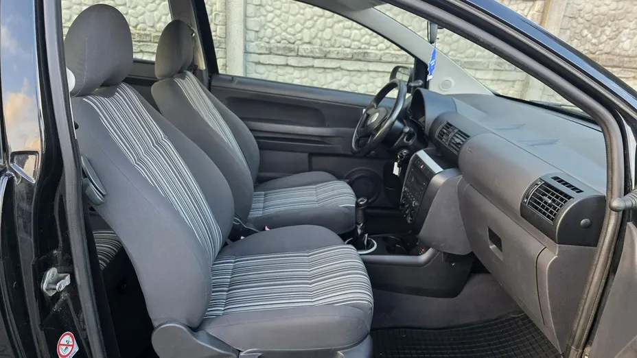 VOLKSWAGEN Fox -