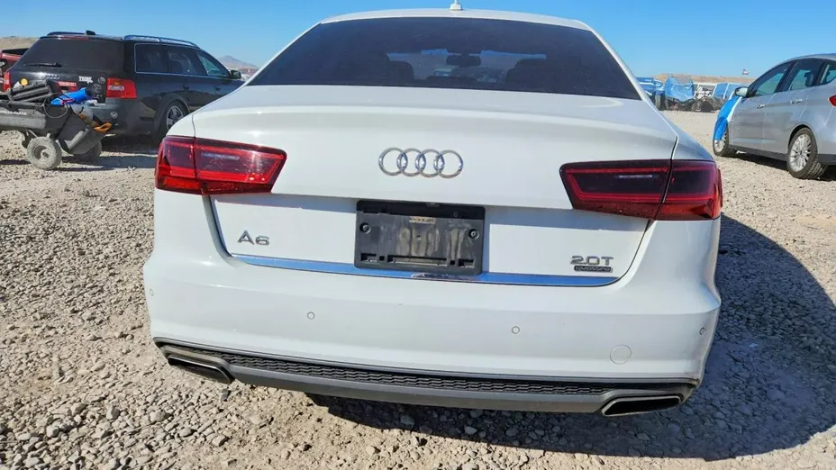 AUDI A6 -