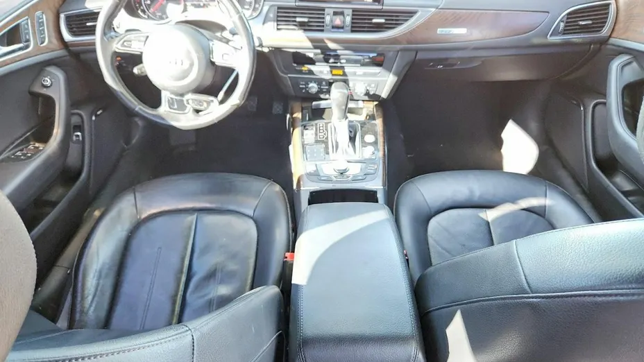 AUDI A6 -