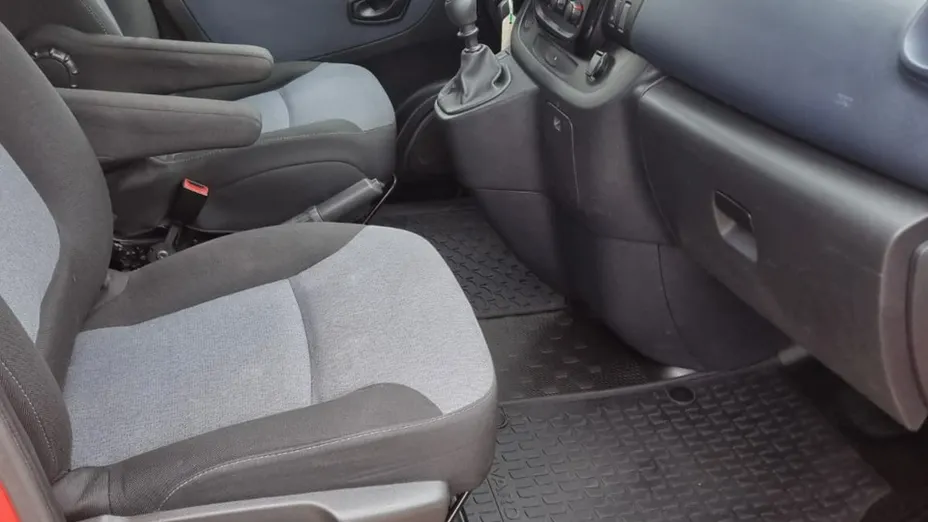 OPEL Vivaro -