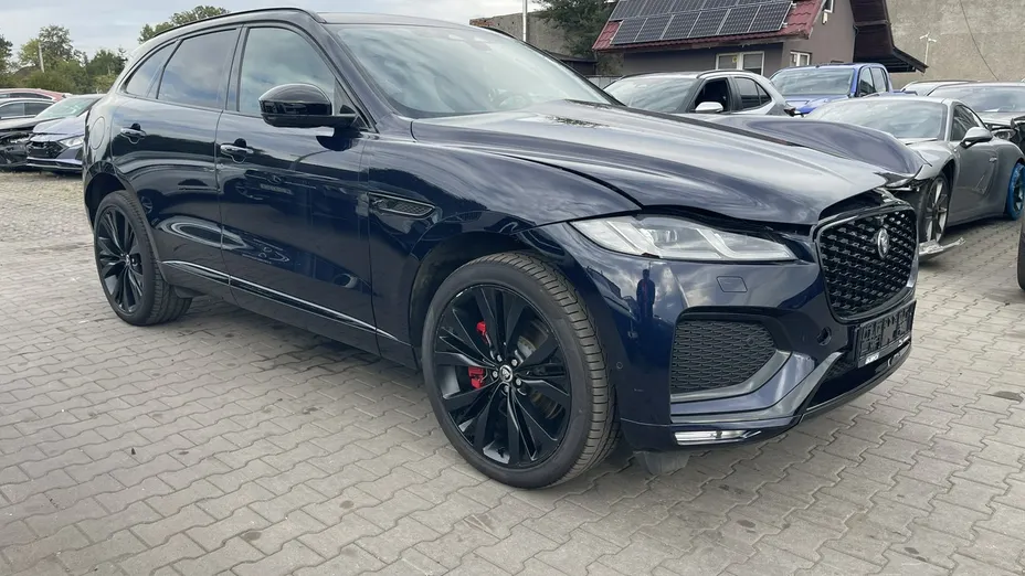 JAGUAR F-Pace -