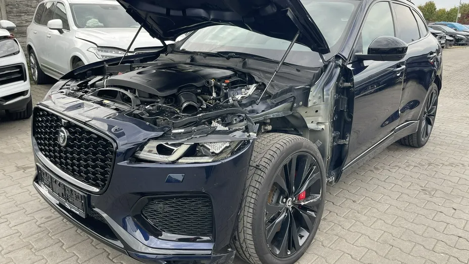 JAGUAR F-Pace -
