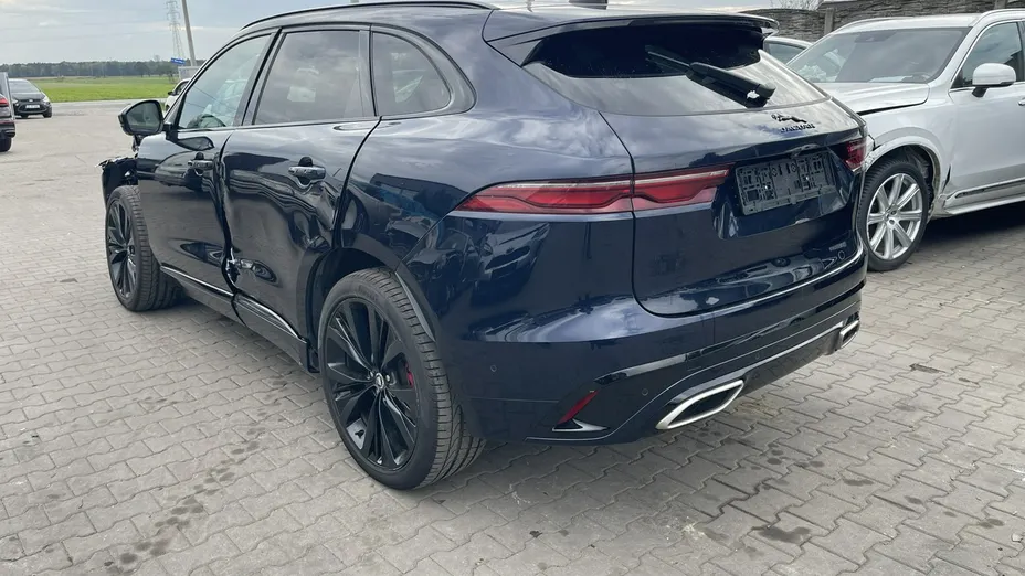 JAGUAR F-Pace -