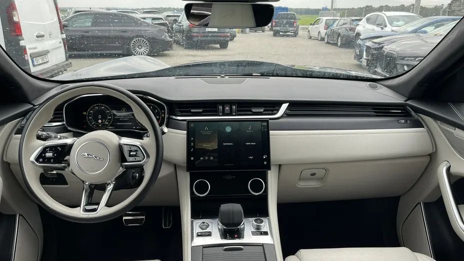 JAGUAR F-Pace -