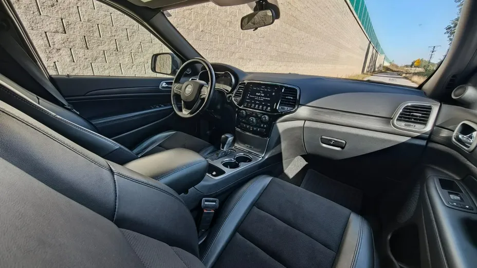 JEEP Grand Cherokee -