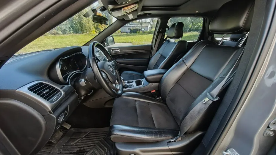 JEEP Grand Cherokee -
