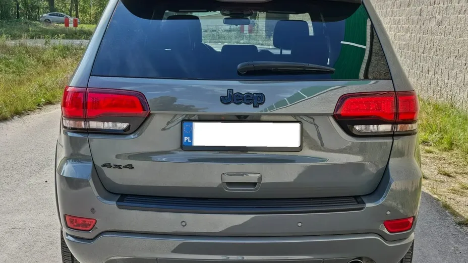JEEP Grand Cherokee -