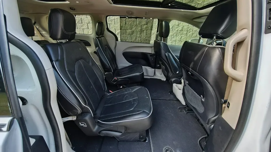 CHRYSLER Pacifica -