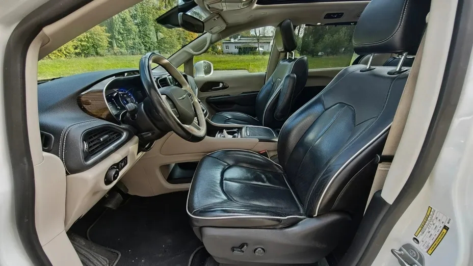 CHRYSLER Pacifica -