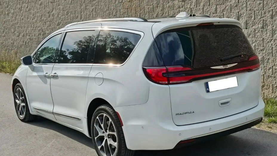 CHRYSLER Pacifica -