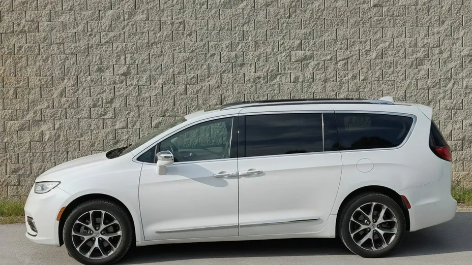 CHRYSLER Pacifica -