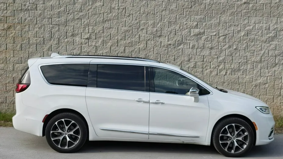 CHRYSLER Pacifica -