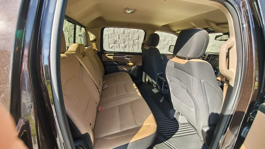 RAM 1500 -