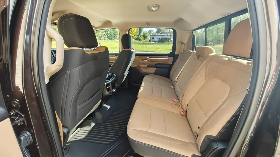 RAM 1500 -