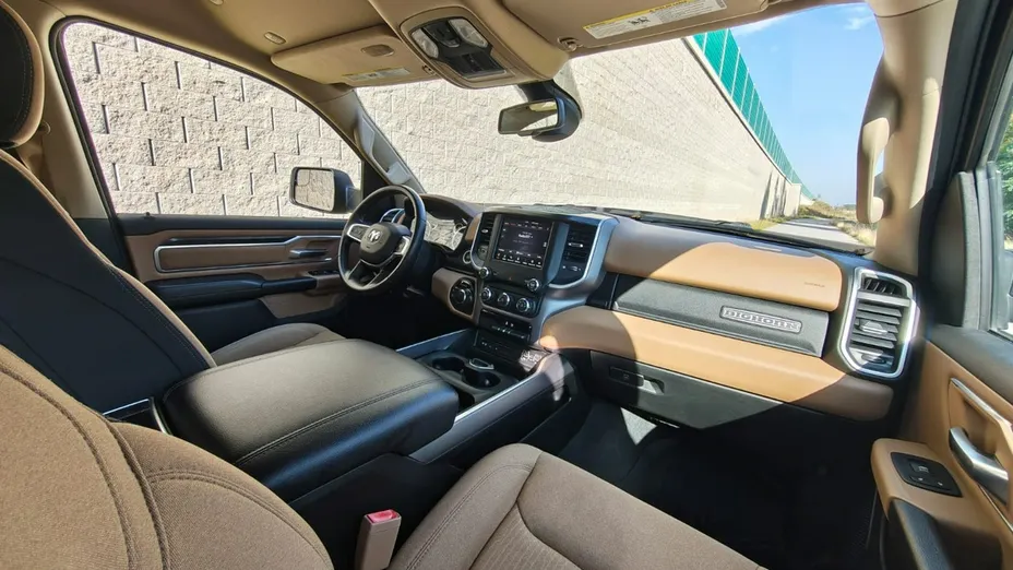 RAM 1500 -