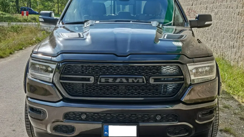 RAM 1500 -